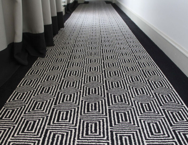 Tapis en laine Axminster, Grand Escargot. Noir, blanc