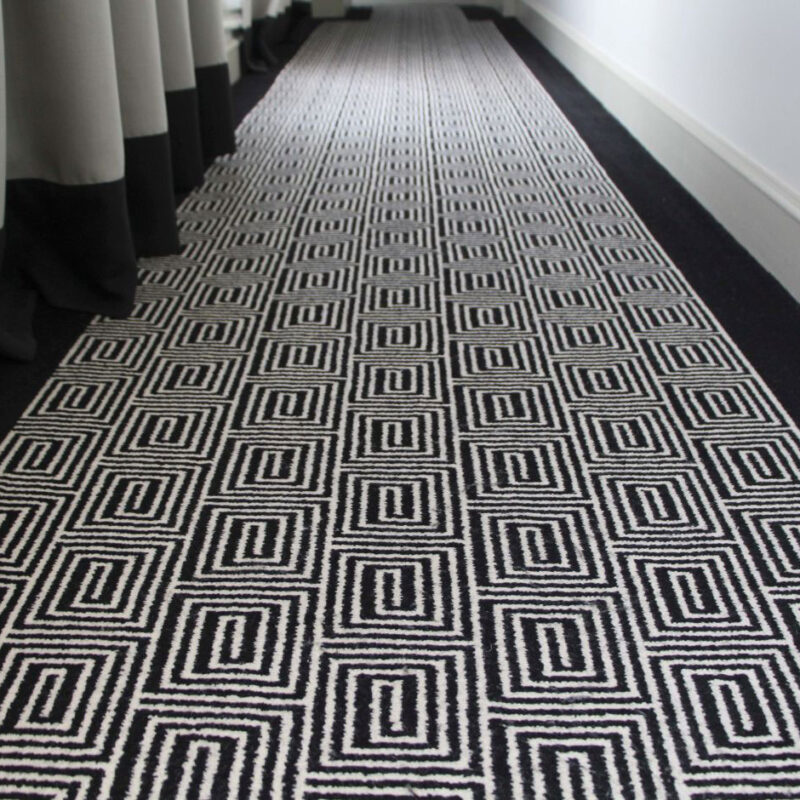 Tapis en laine Axminster, Grand Escargot. Noir, blanc