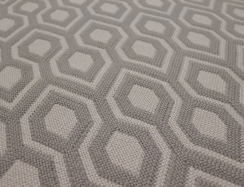 Passage d'escalier, Tissé plat, Hex. Pebble/Ivory