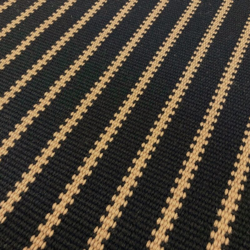 Zip 17, Black